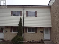 49 - 211 VERONICA DRIVE Kitchener, ON N2A 2R8