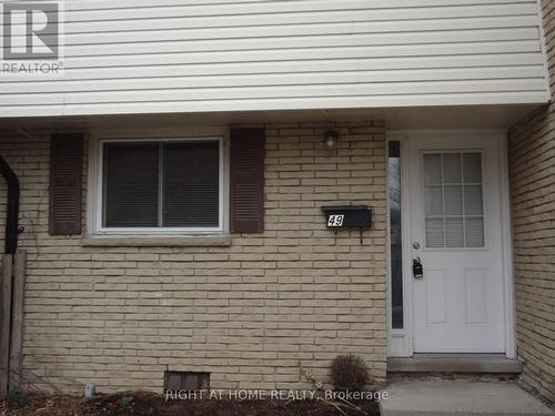 49 - 211 VERONICA DRIVE , Kitchener, Ontario N2A 2R8 2