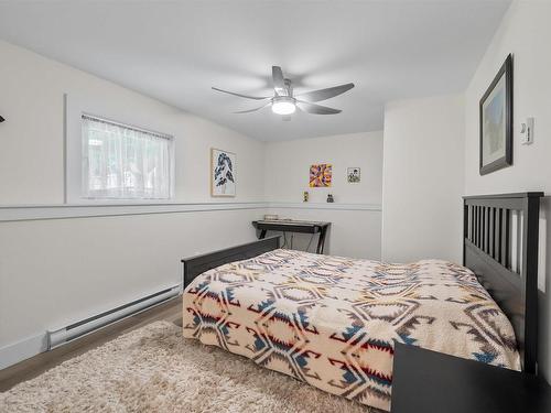26 Bridge Street, Bedford, NS - Indoor Photo Showing Bedroom