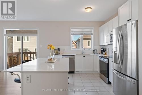 228 Appalachian Circle, Ottawa, ON - Indoor Photo Showing Kitchen With Stainless Steel Kitchen