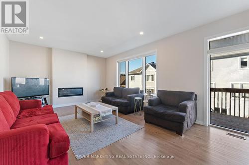 228 Appalachian Circle, Ottawa, ON - Indoor Photo Showing Living Room With Fireplace