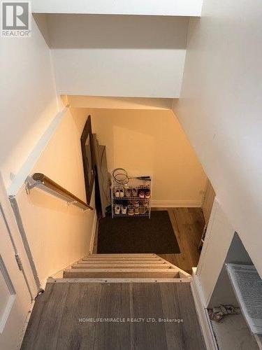 43 Corby Crescent, Brampton, ON - Indoor