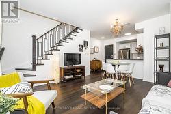 PH7 - 539 JARVIS STREET Toronto, ON M4Y 2H7
