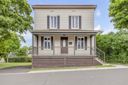 22 Rue des Laurentides  Lévis (Desjardins), QC G6V 2S8
