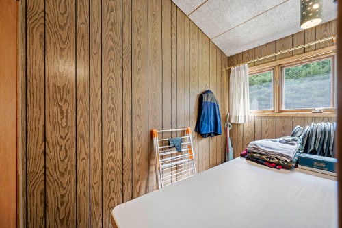 Bureau - 188 Ch. White, Harrington, QC - Indoor