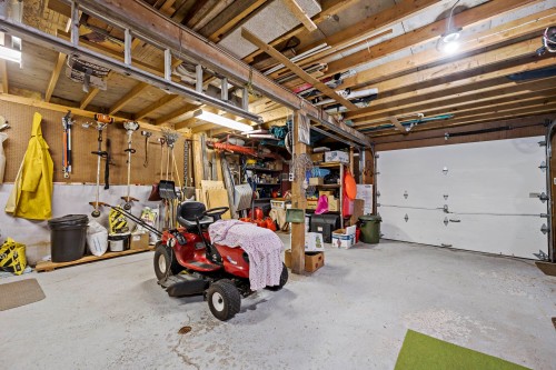 Garage - 188 Ch. White, Harrington, QC - Indoor Photo Showing Garage