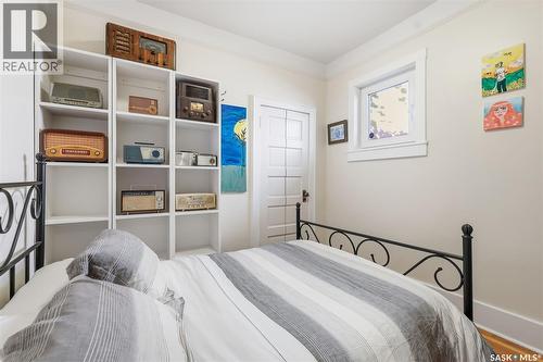 919 6Th Avenue N, Saskatoon, SK - Indoor Photo Showing Bedroom