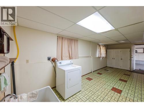 14 Bartlett Place, Osoyoos, BC - Indoor Photo Showing Laundry Room