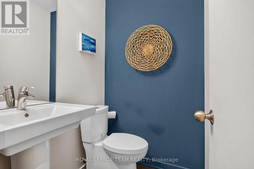 140 Larimar Circle, Ottawa, ON - Indoor Photo Showing Bathroom
