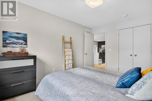 140 Larimar Circle, Ottawa, ON - Indoor Photo Showing Bedroom
