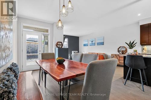 140 Larimar Circle, Ottawa, ON - Indoor Photo Showing Dining Room