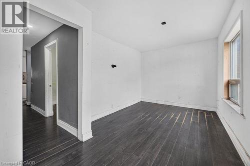 99 Leeming Street, Hamilton, ON - Indoor Photo Showing Other Room