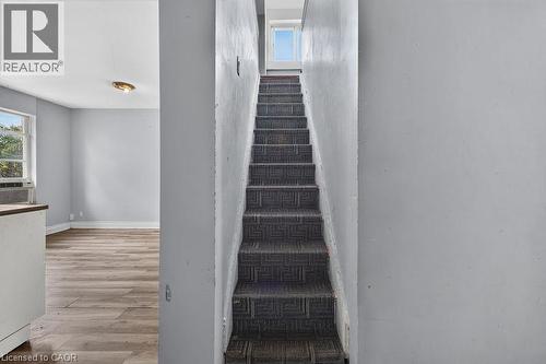 99 Leeming Street, Hamilton, ON - Indoor Photo Showing Other Room
