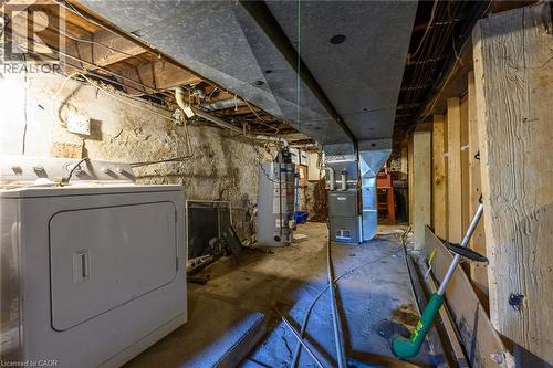 99 Leeming Street, Hamilton, ON - Indoor Photo Showing Other Room