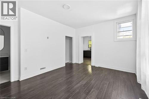 99 Leeming Street, Hamilton, ON - Indoor Photo Showing Other Room