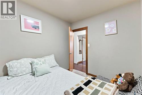 75 Cannon Street, Regina, SK - Indoor Photo Showing Bedroom