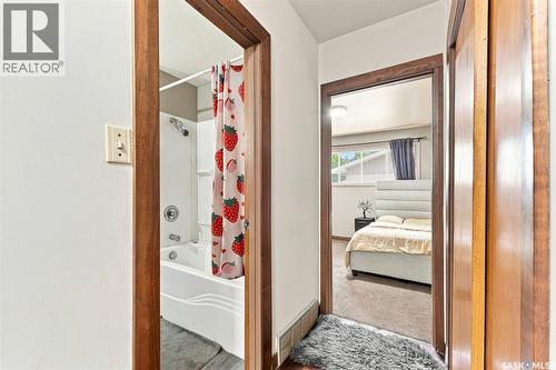 75 Cannon Street, Regina, SK - Indoor