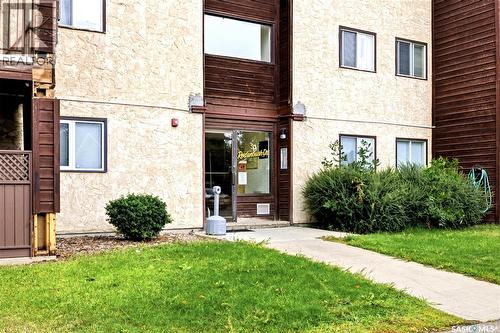 205 31 Rodenbush Drive, Regina, SK - Outdoor
