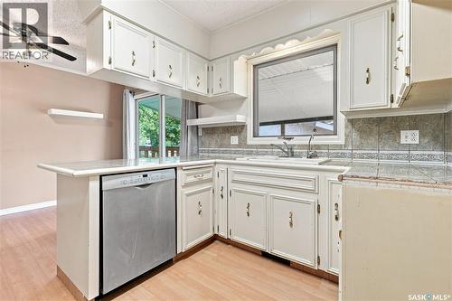 363 Rodenbush Drive, Regina, SK - Indoor Photo Showing Kitchen