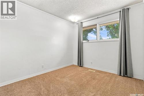 363 Rodenbush Drive, Regina, SK - Indoor Photo Showing Other Room