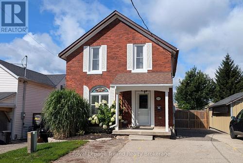 16 BROADWAY STREET  Woodstock (Woodstock - South), ON N4S 2Z9