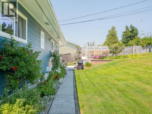 3848 Gordon Ave, Powell River, BC - Outdoor