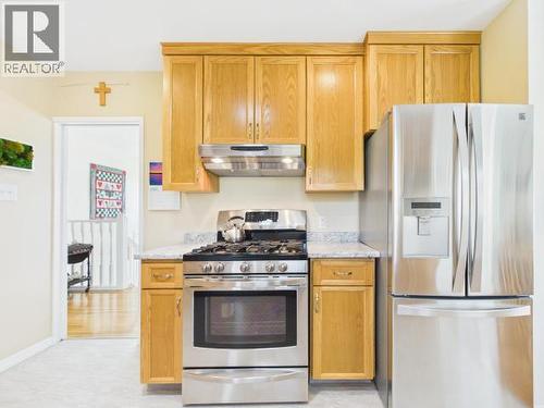 3848 Gordon Ave, Powell River, BC - Indoor Photo Showing Kitchen