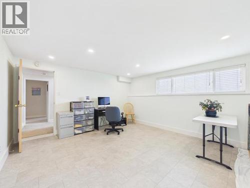 3848 Gordon Ave, Powell River, BC - Indoor