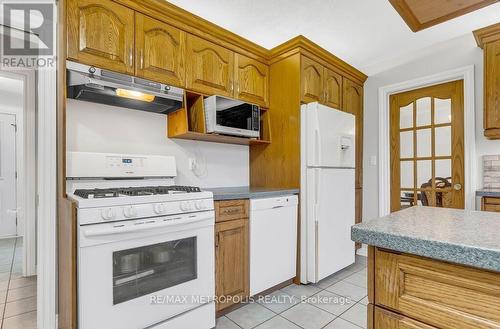100 Warren Road, Kitchener, ON - Indoor Photo Showing Kitchen
