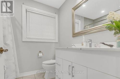 100 Warren Road, Kitchener, ON - Indoor Photo Showing Bathroom