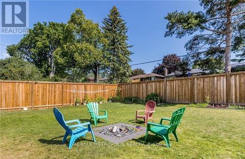 100 Warren Road, Kitchener, ON - Outdoor With Backyard