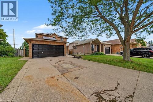 11 Sedona Court, Hamilton, ON - Outdoor