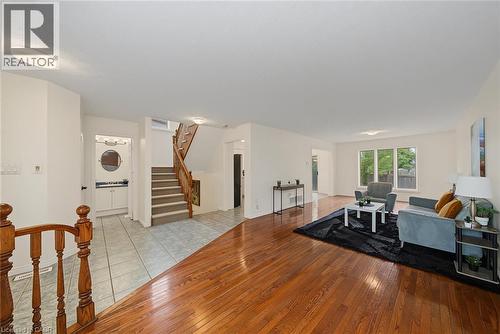 11 Sedona Court, Hamilton, ON - Indoor