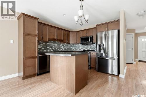 837 Connaught Street, Regina, SK - Indoor Photo Showing Kitchen With Upgraded Kitchen