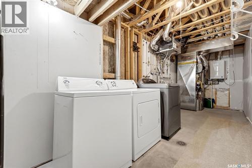 837 Connaught Street, Regina, SK - Indoor Photo Showing Laundry Room