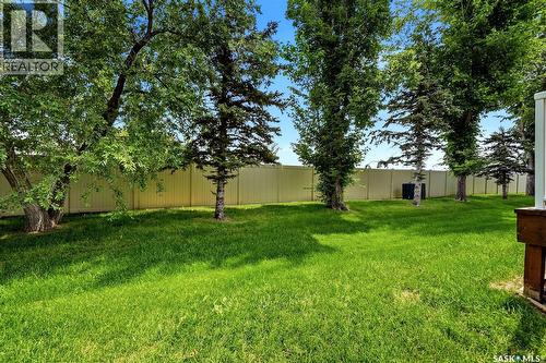 837 Connaught Street, Regina, SK - Outdoor With Backyard