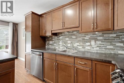 837 Connaught Street, Regina, SK - Indoor Photo Showing Kitchen With Double Sink