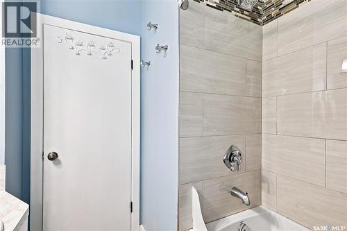 301 Cascade Street, Saskatoon, SK - Indoor Photo Showing Bathroom