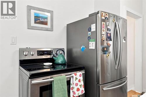 301 Cascade Street, Saskatoon, SK - Indoor Photo Showing Kitchen