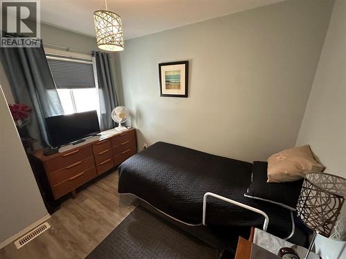 7186 Wright Way, Trail, BC - Indoor Photo Showing Bedroom