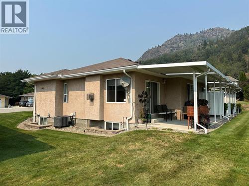 7186 Wright Way, Trail, BC - Outdoor With Deck Patio Veranda