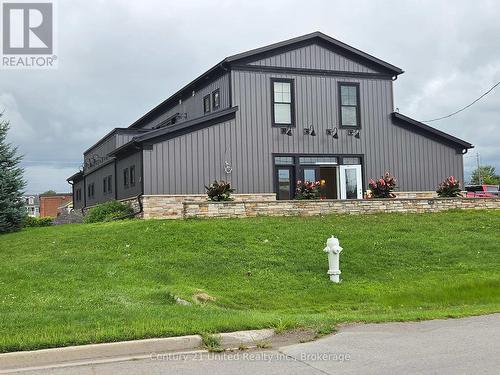 628 ONTARIO STREET , Cobourg, Ontario K9A 3C4 1