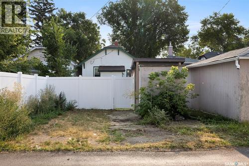 2458 Edgar Street, Regina, SK - Outdoor