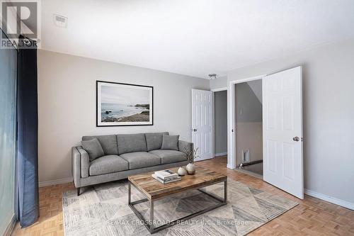65 - 10 Rodda Boulevard, Toronto, ON - Indoor Photo Showing Living Room