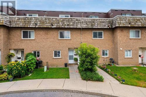 65 - 10 Rodda Boulevard, Toronto, ON - Outdoor With Exterior