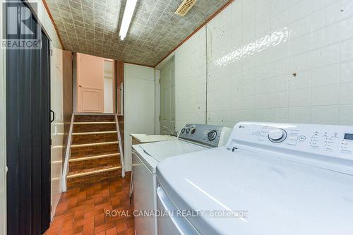 7700 Kittridge Drive, Mississauga, ON - Indoor Photo Showing Laundry Room