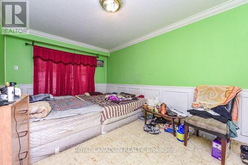 7700 Kittridge Drive, Mississauga, ON - Indoor Photo Showing Bedroom