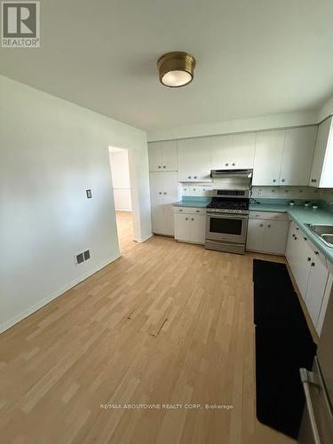 283 Kenwood Avenue, Burlington, ON - Indoor Photo Showing Kitchen