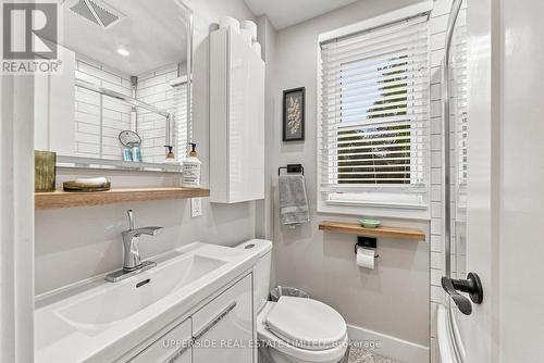 257 Ottawa Street N, Kitchener, ON - Indoor Photo Showing Bathroom