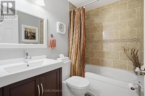 10 Macatee Place, Cambridge, ON - Indoor Photo Showing Bathroom